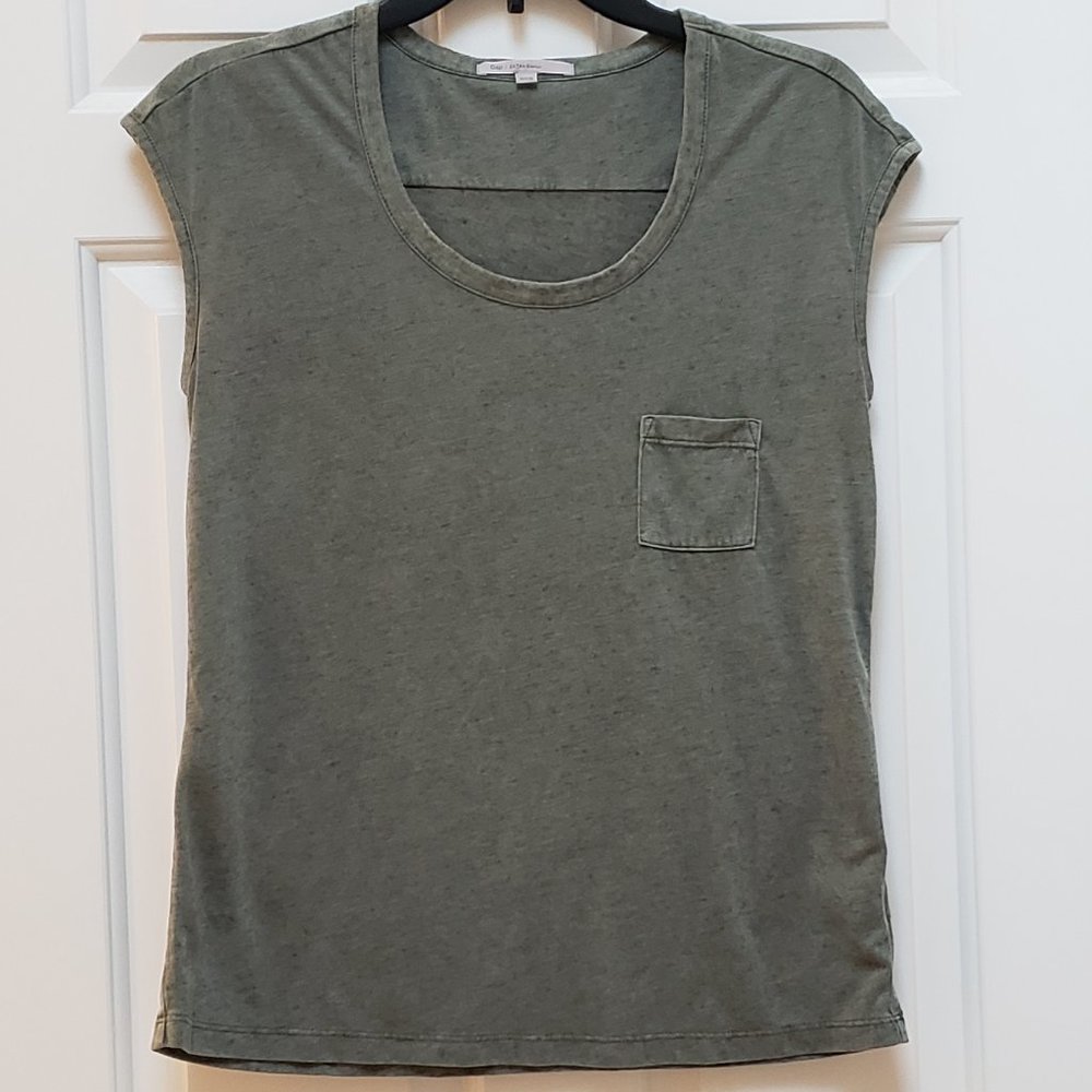 GAP Sleeveless Pocket T Shirt - XS